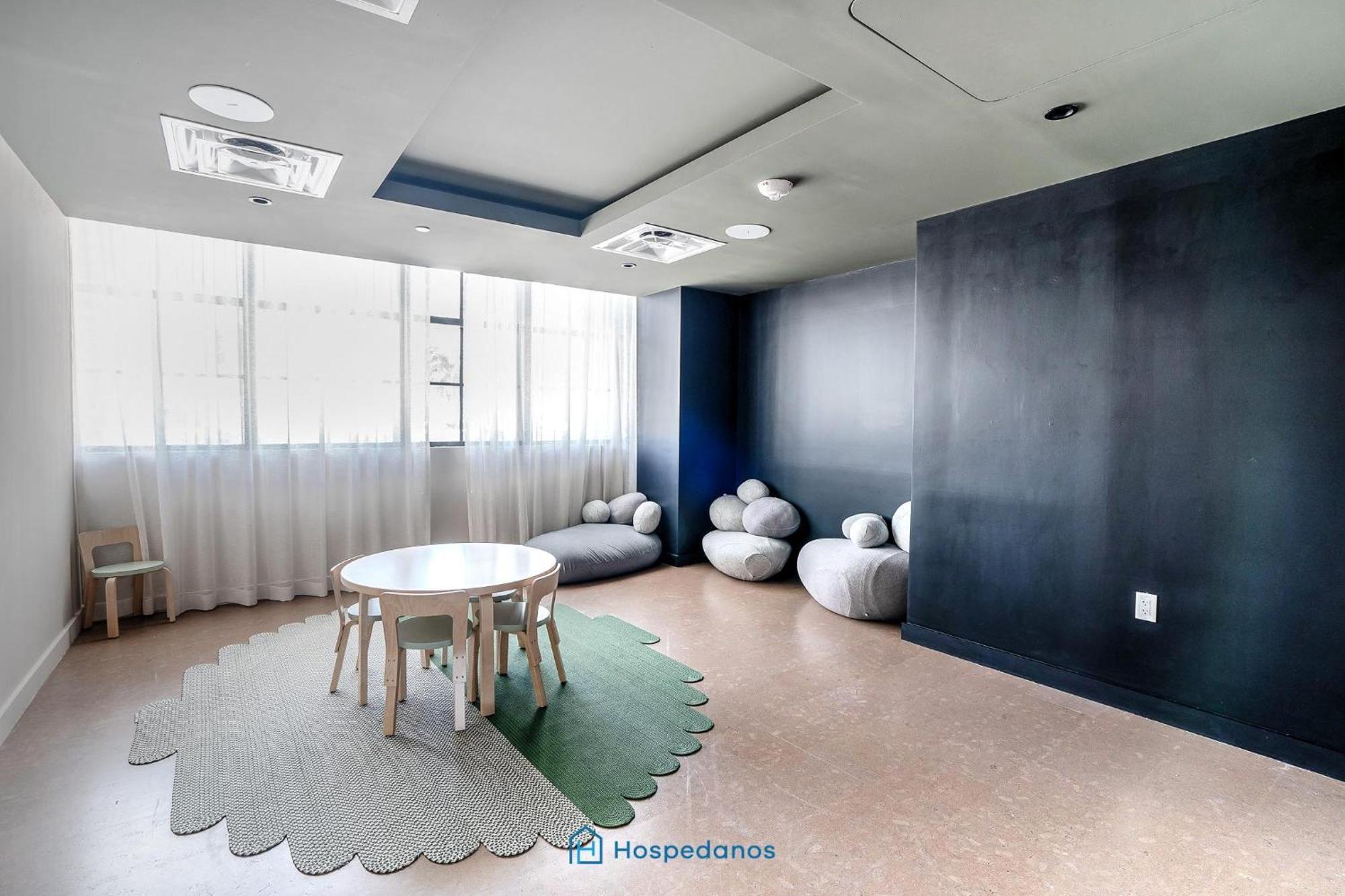 In New Luxury In Downtown Appartamento